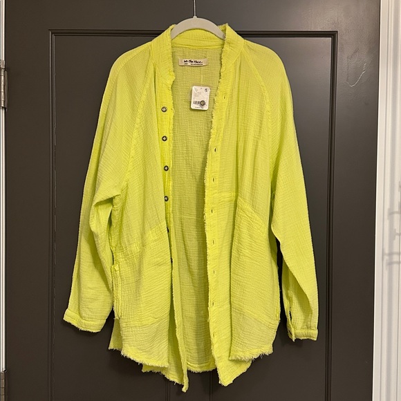 We The Free Summer Daydream Lime Green Textured Oversized Top NWT Size L - Picture 3 of 11